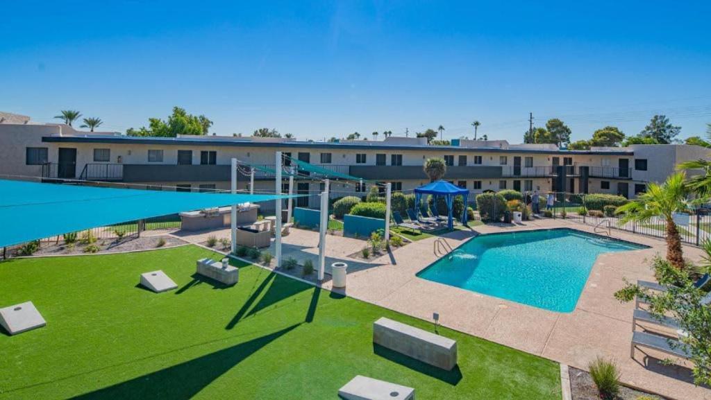 Gorgeous Cozysuites In Camelback With Pool Parking Phoenix Exterior photo